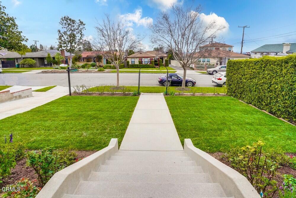 925 Beverly Way Altadena, CA 91001 - Photo 5 of 57 925-beverly-way-010_web