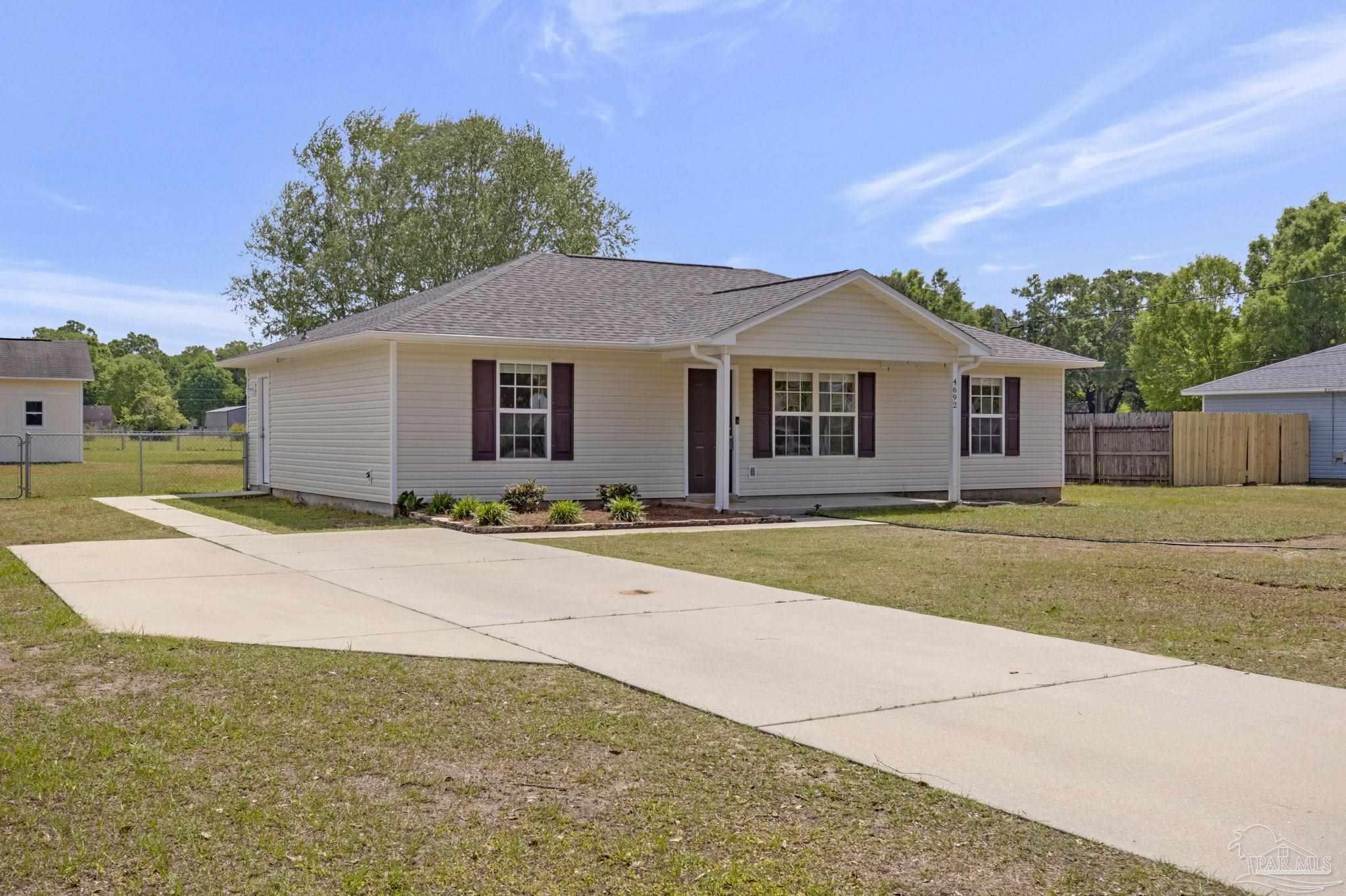 4692 Old Guernsey Road Pace, FL 32571 - Photo 2 of 45