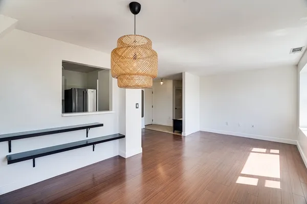 $2,900 | 289 Essex Street, Unit 407, Salem, MA 01970