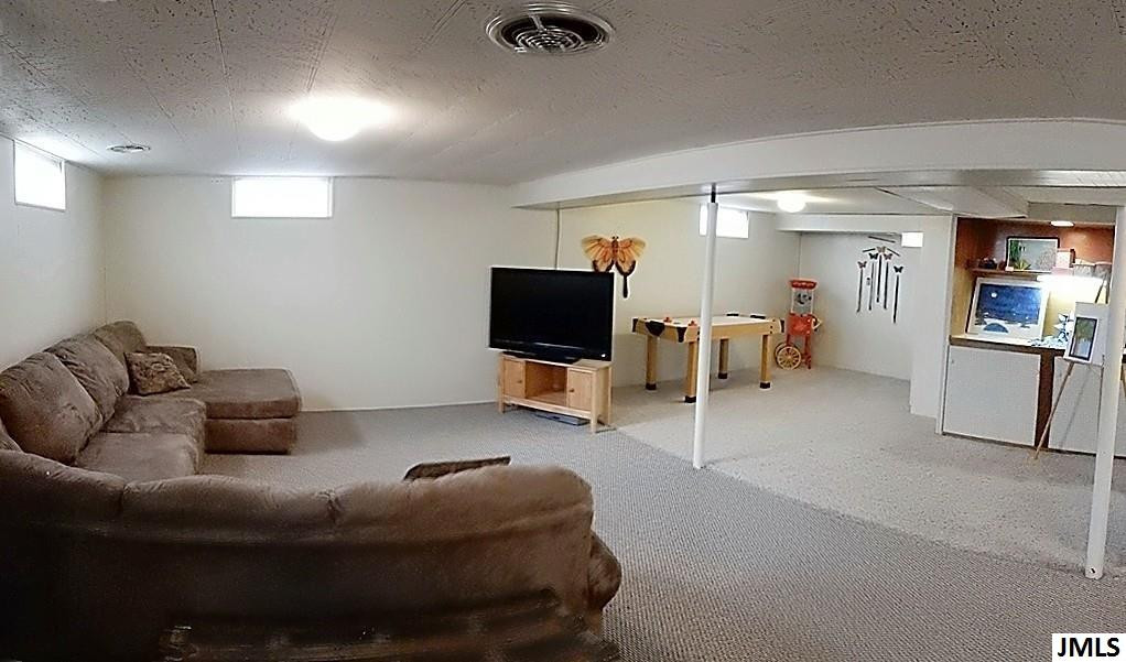 2306 Kenilworth Road Jackson, MI 49203 - Photo 13 of 17 Photo 13