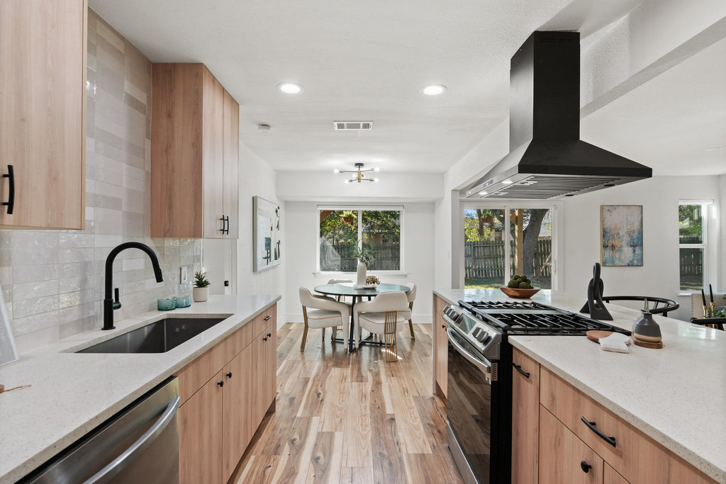 2807 Cornish Circle Austin, TX 78745 - Photo 14 of 40