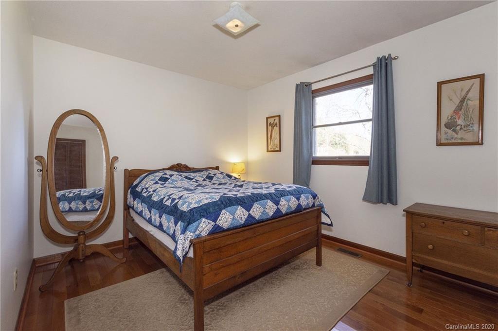 98 Gibbs Road Leicester, NC 28748 - Photo 14 of 40 Gallery Image 14