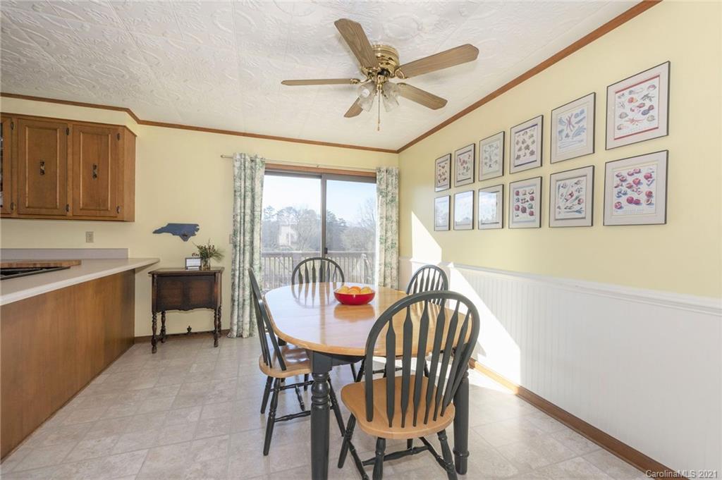 98 Gibbs Road Leicester, NC 28748 - Photo 18 of 40 Gallery Image 18