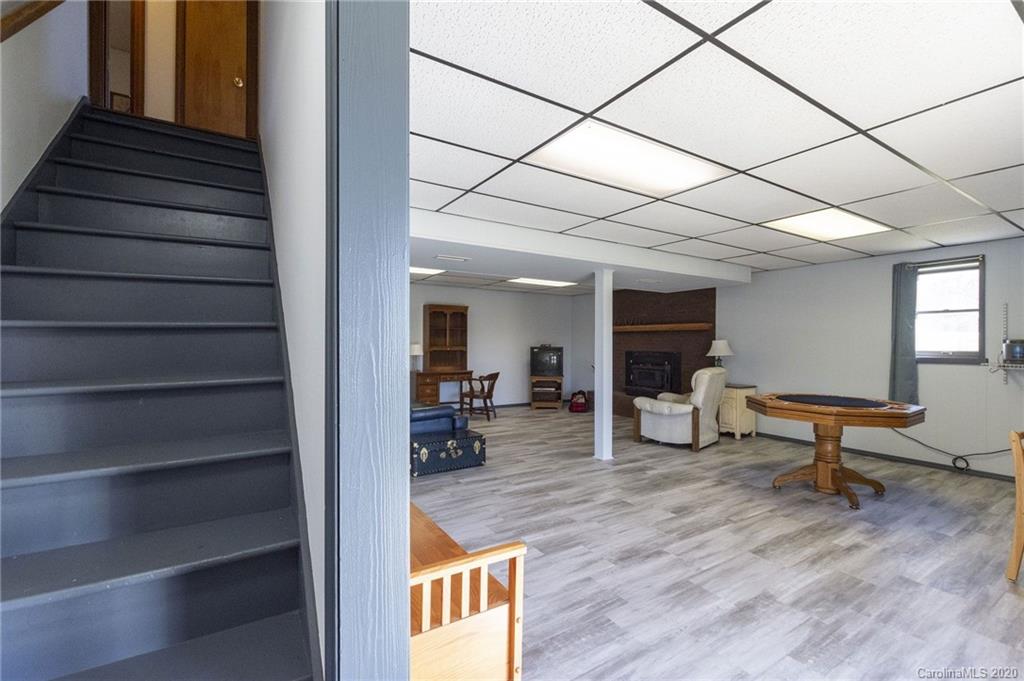 98 Gibbs Road Leicester, NC 28748 - Photo 28 of 40 Gallery Image 28