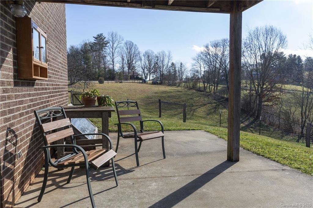 98 Gibbs Road Leicester, NC 28748 - Photo 31 of 40 Gallery Image 31