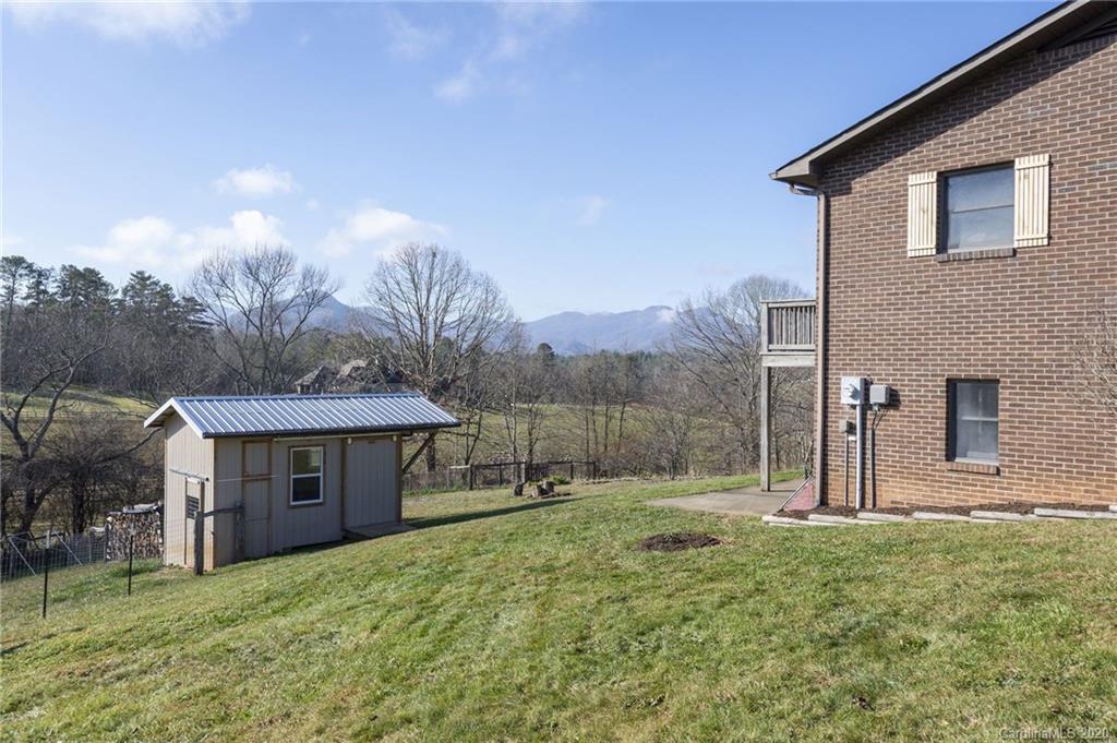 98 Gibbs Road Leicester, NC 28748 - Photo 32 of 40 Gallery Image 32