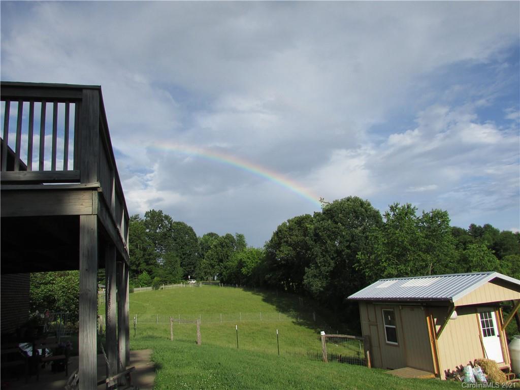 98 Gibbs Road Leicester, NC 28748 - Photo 34 of 40 Gallery Image 34