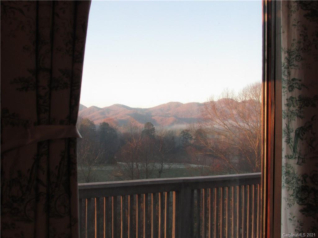 98 Gibbs Road Leicester, NC 28748 - Photo 35 of 40 Gallery Image 35