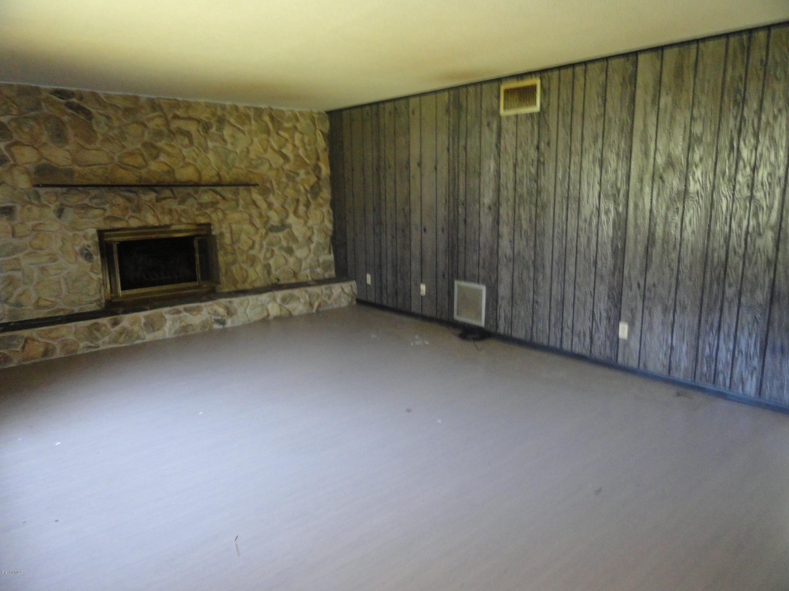 4350 Pinewood Road Melbourne, FL 32934 - Photo 3 of 43 FAMILY ROOM
