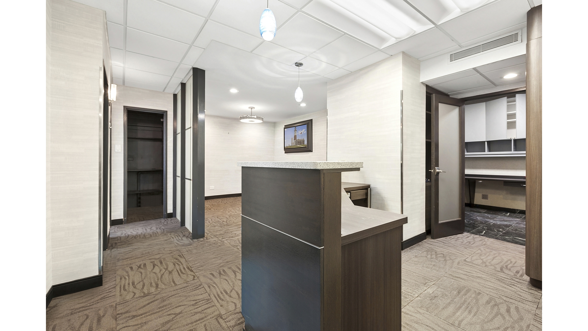 150 East 69th Street, Unit 2R Manhattan, NY 10021 - Photo 4 of 8