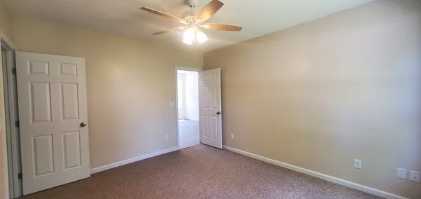 $1,875 | 86 Pinehurst Avenue, Unit 1, Auburn, MA 01501