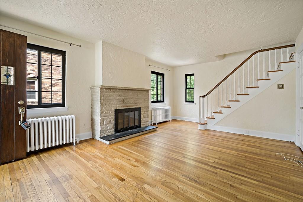 641 Bower Hill Road Pittsburgh, PA 15243 - Photo 3 of 25 Gallery Image 3