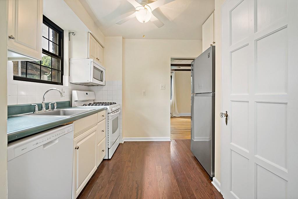641 Bower Hill Road Pittsburgh, PA 15243 - Photo 8 of 25 Gallery Image 8