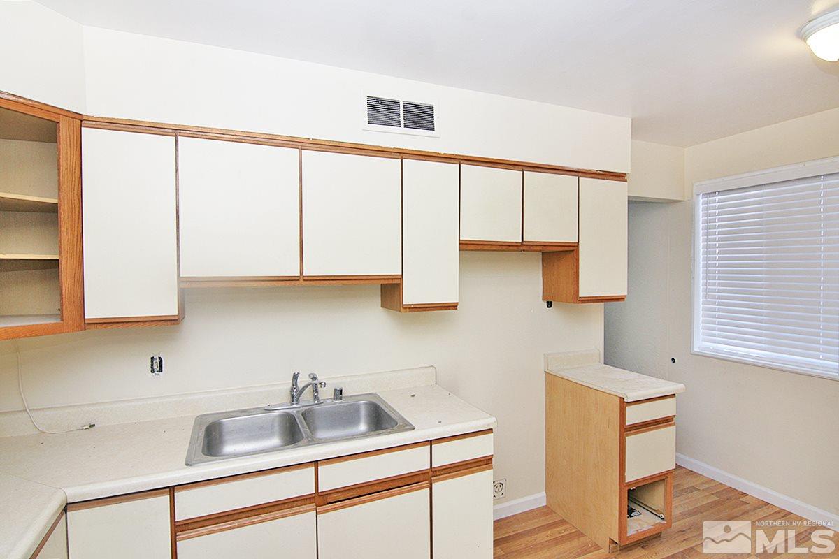 13565 Mt Whitney Street Reno, NV 89506 - Photo 6 of 19 Photo 6