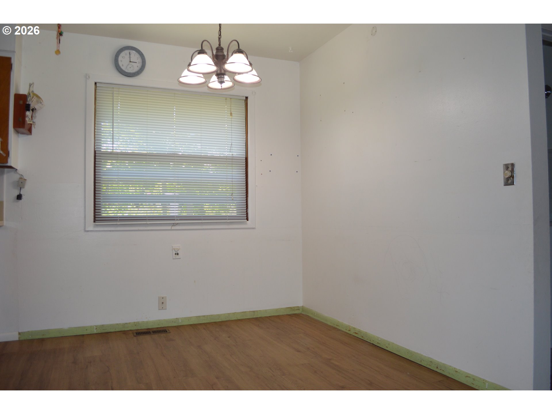 641 Southeast 148th Avenue Portland, OR 97233 - Photo 4 of 22