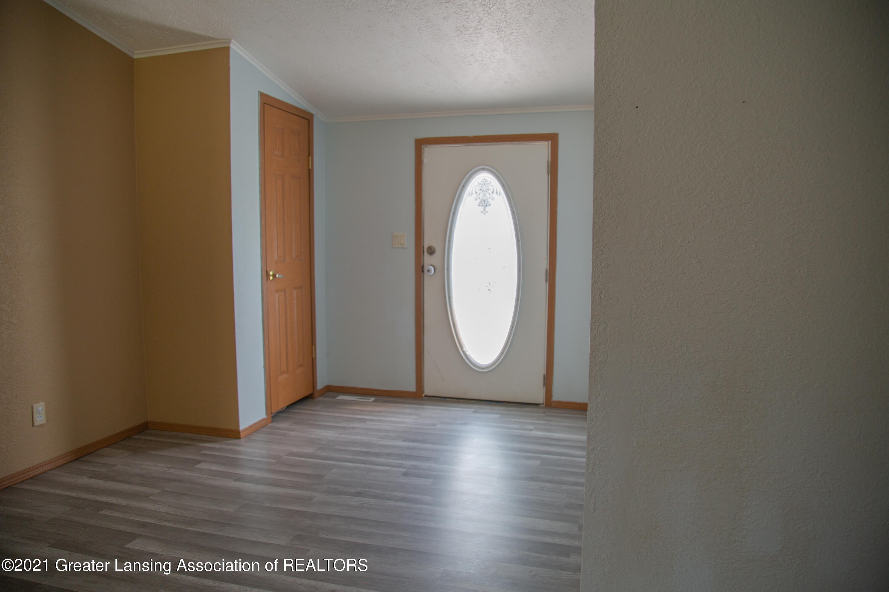 2064 West Kent Road Breckenridge, MI 48615 - Photo 2 of 14 2064 complete pics.1-25