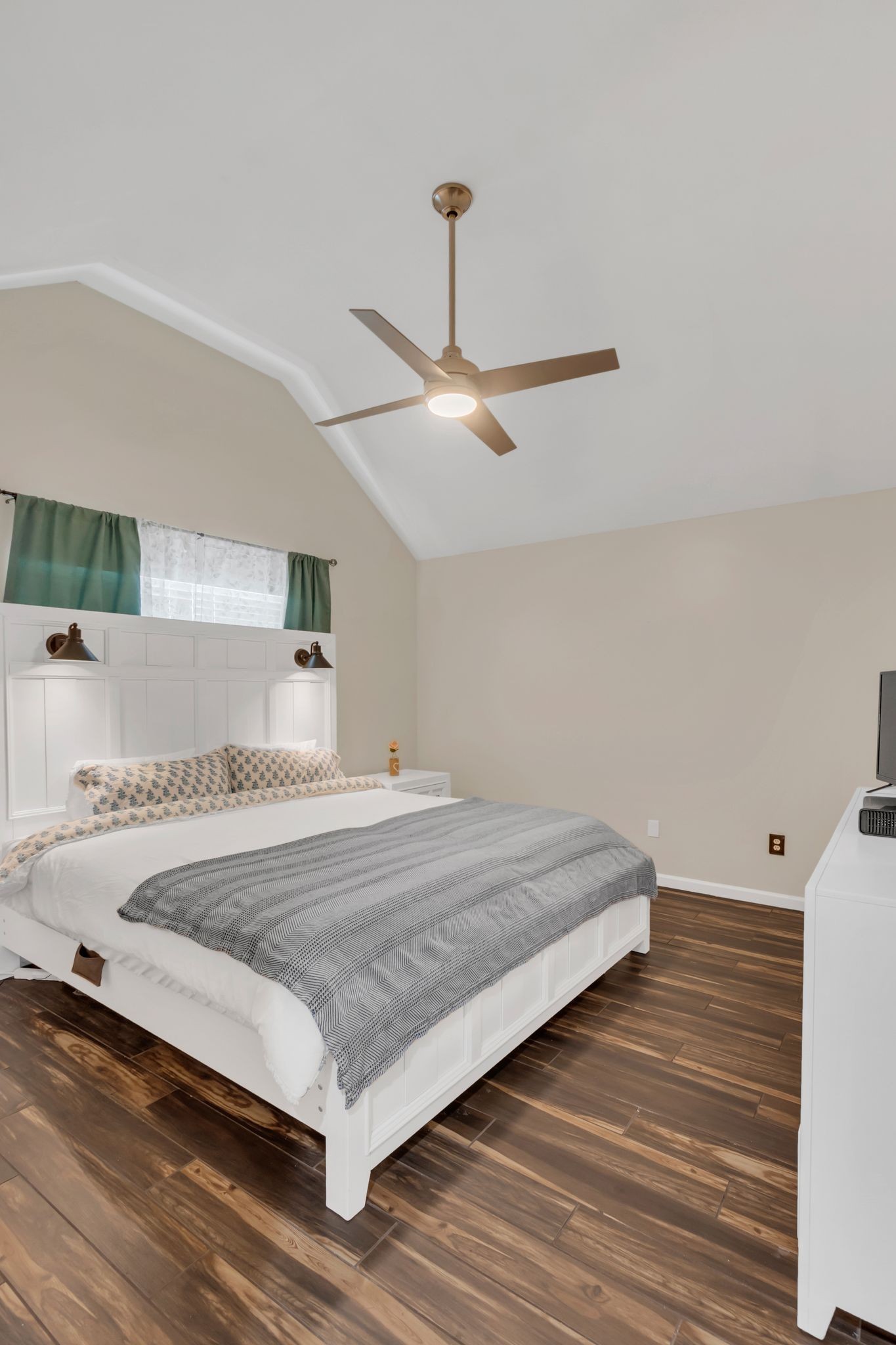 2032 Red Jacket Trace Spring Hill, TN 37174 - Photo 19 of 33 a bedroom with a bed and a ceiling fan