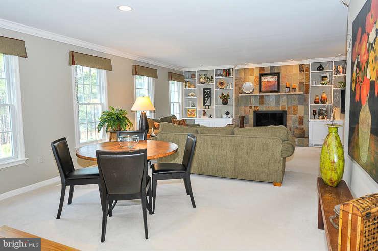 10940 Blue Roan Road Oakton, VA 22124 - Photo 12 of 30 Family Room