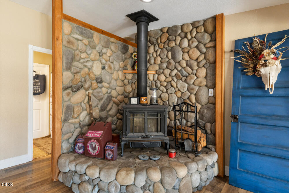 11453 Hill Road Klamath Falls, OR 97603 - Photo 19 of 75 Gallery Image 19