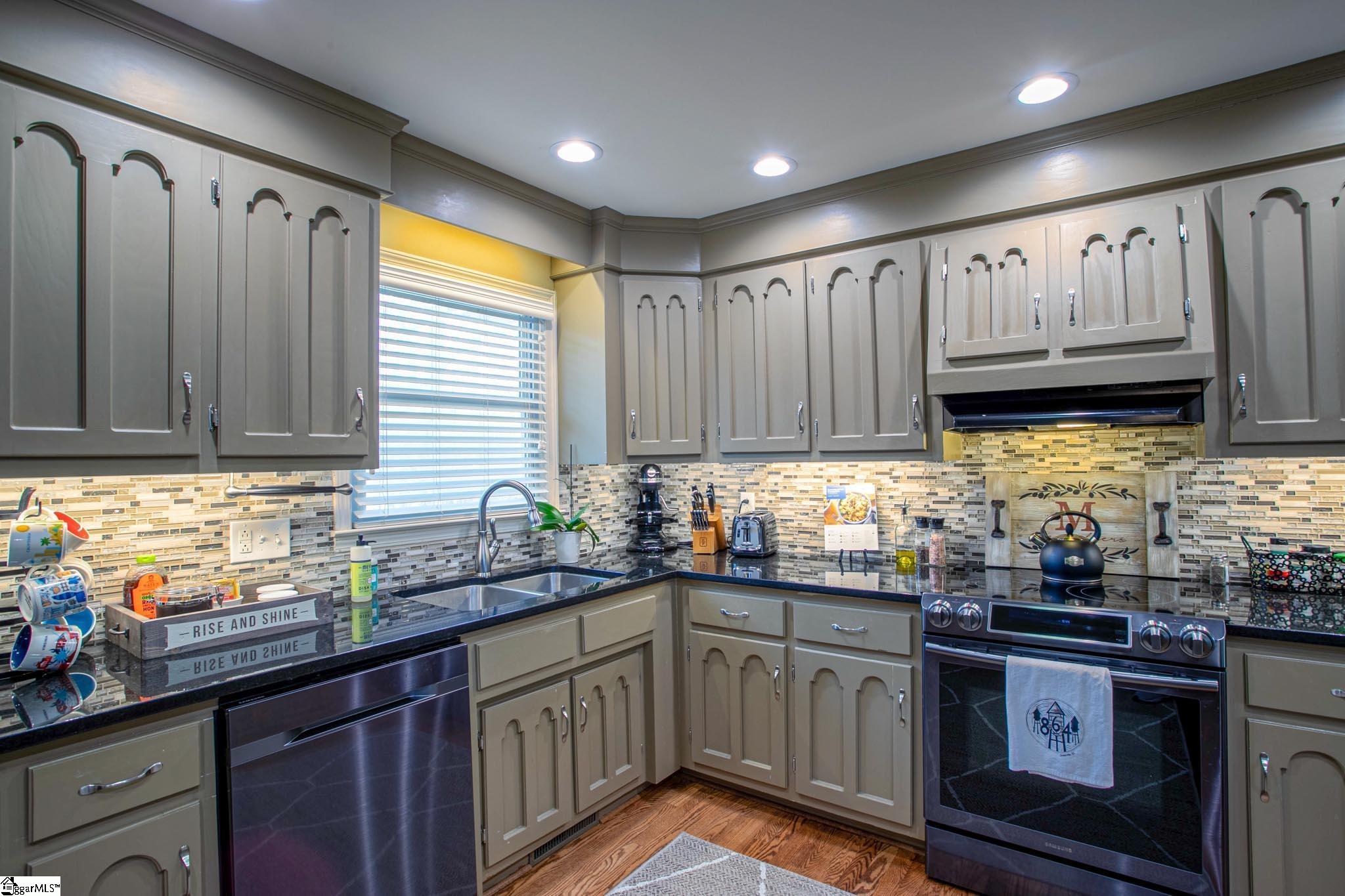 361 State Rd S-42-2788 Greer, SC 29651 - Photo 2 of 29 Gallery Image 2