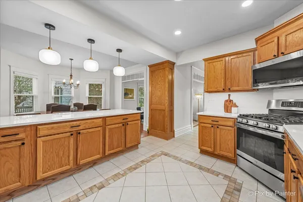 $475,000 | 1028 South 4th Street, St. Charles, IL 60174
