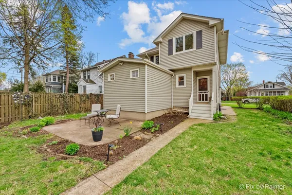 $475,000 | 1028 South 4th Street, St. Charles, IL 60174