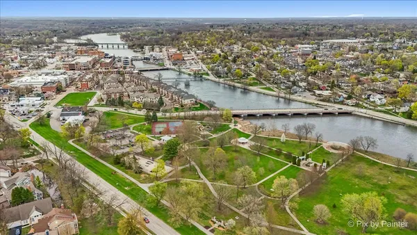 $475,000 | 1028 South 4th Street, St. Charles, IL 60174