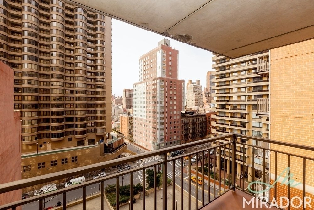 330 East 39th Street, Unit 15C Manhattan, NY 10016 - Photo 2 of 24 a view of balcony with city view