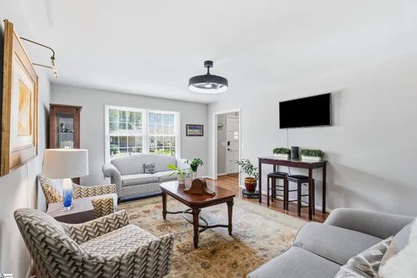 $232,000 | 24 12 Oaks Terrace, Greenville, SC 29615