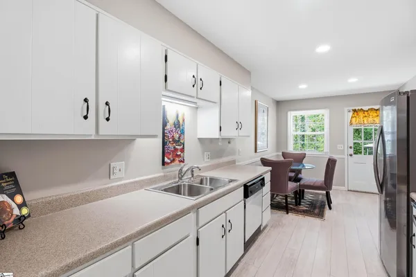 $232,000 | 24 12 Oaks Terrace, Greenville, SC 29615