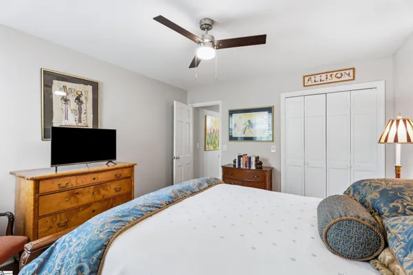 $232,000 | 24 12 Oaks Terrace, Greenville, SC 29615