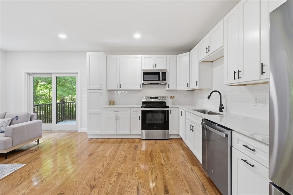 24 Nashua Road, Unit 1 Pepperell, MA 01463 - Photo 3 of 28