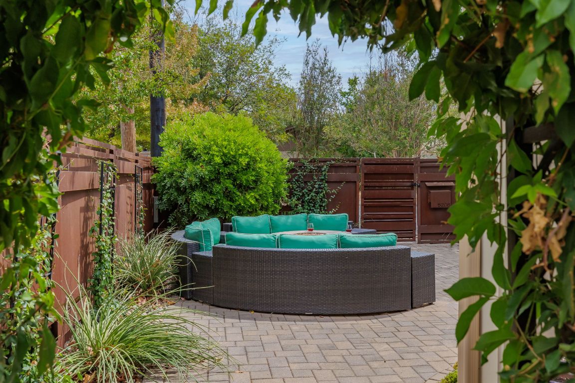 5206 Woodrow Avenue Austin, TX 78756 - Photo 3 of 30