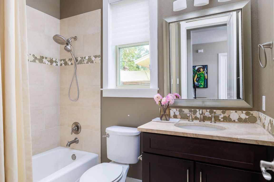 5206 Woodrow Avenue Austin, TX 78756 - Photo 7 of 30