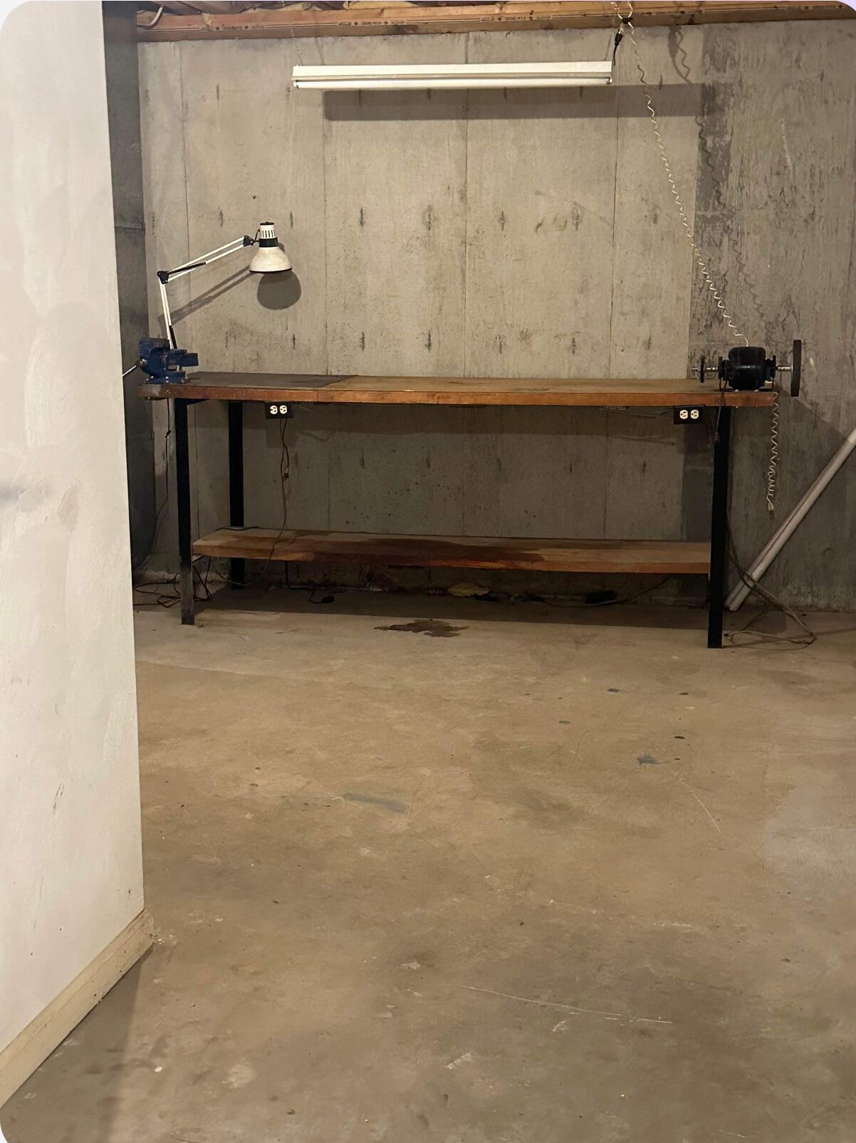 3609 Bennett Springs Road Salem, VA 24153 - Photo 36 of 55 work bench