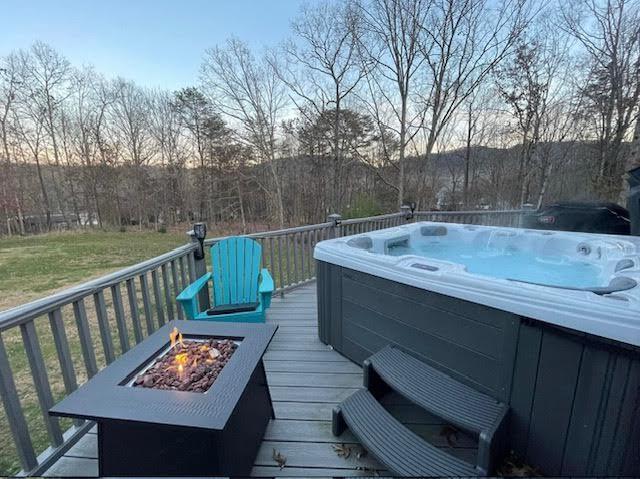 3609 Bennett Springs Road Salem, VA 24153 - Photo 38 of 55 8 person Hot Tub