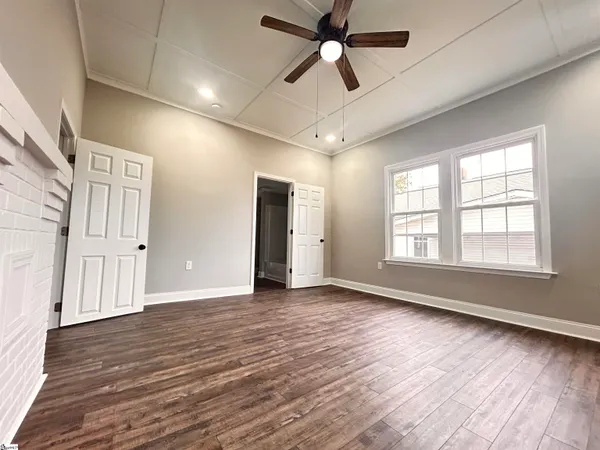 $139,900 | 25 South Greenwood Avenue, Ware Shoals, SC 29692