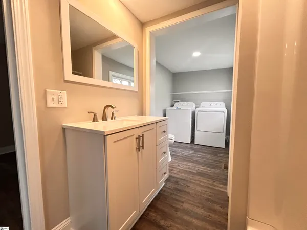 $139,900 | 25 South Greenwood Avenue, Ware Shoals, SC 29692