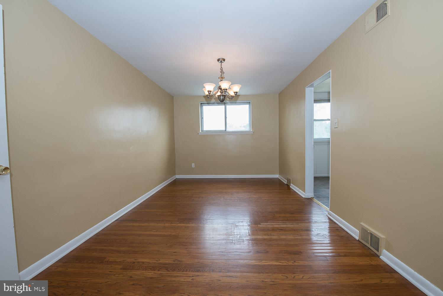 4034 Worrilow Road Brookhaven, PA 19015 - Photo 6 of 25 Dining Room