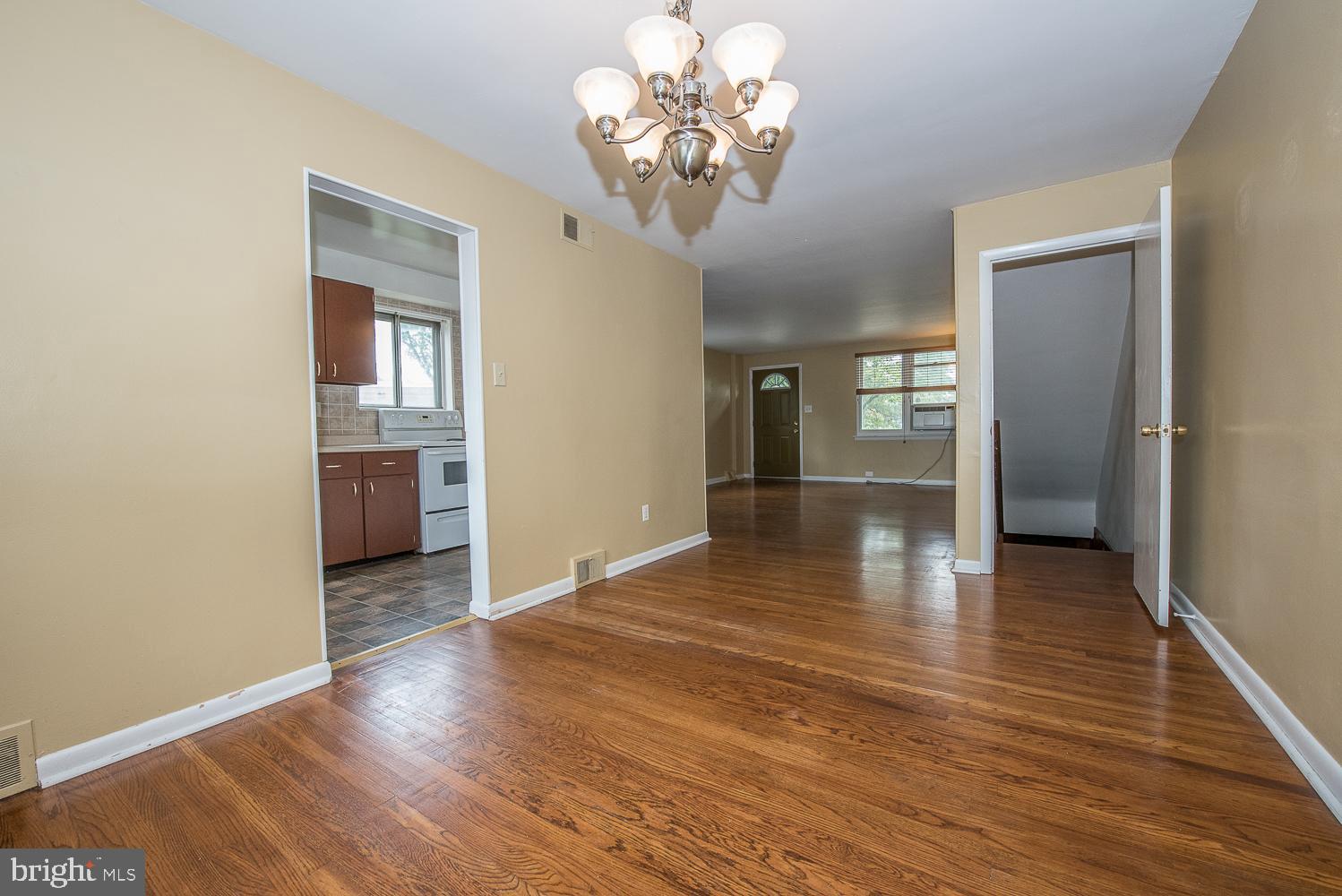 4034 Worrilow Road Brookhaven, PA 19015 - Photo 7 of 25 Dining Room