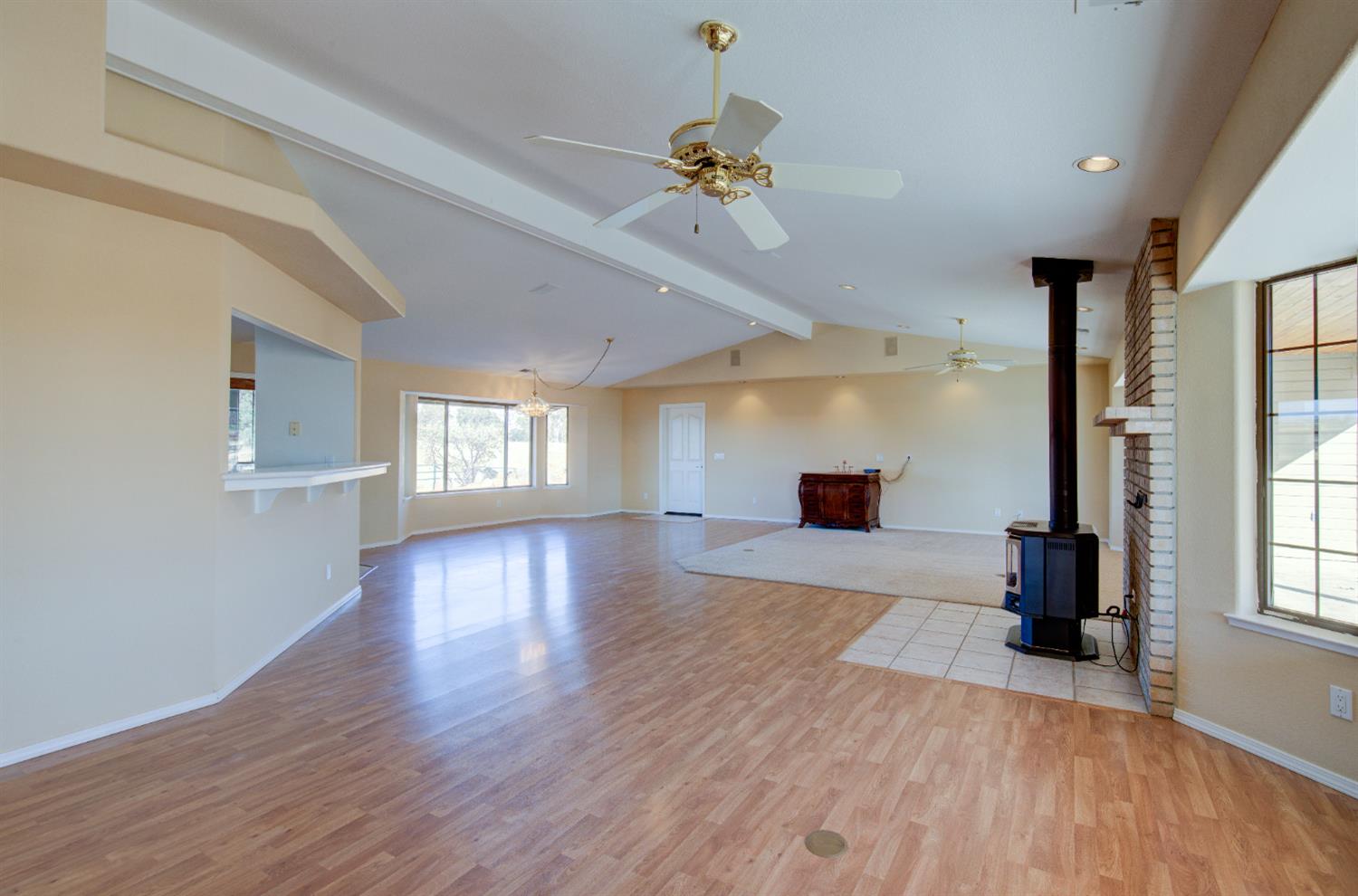 19580 Watts Valley Road Sanger, CA 93657 - Photo 4 of 22 Gallery Image 4