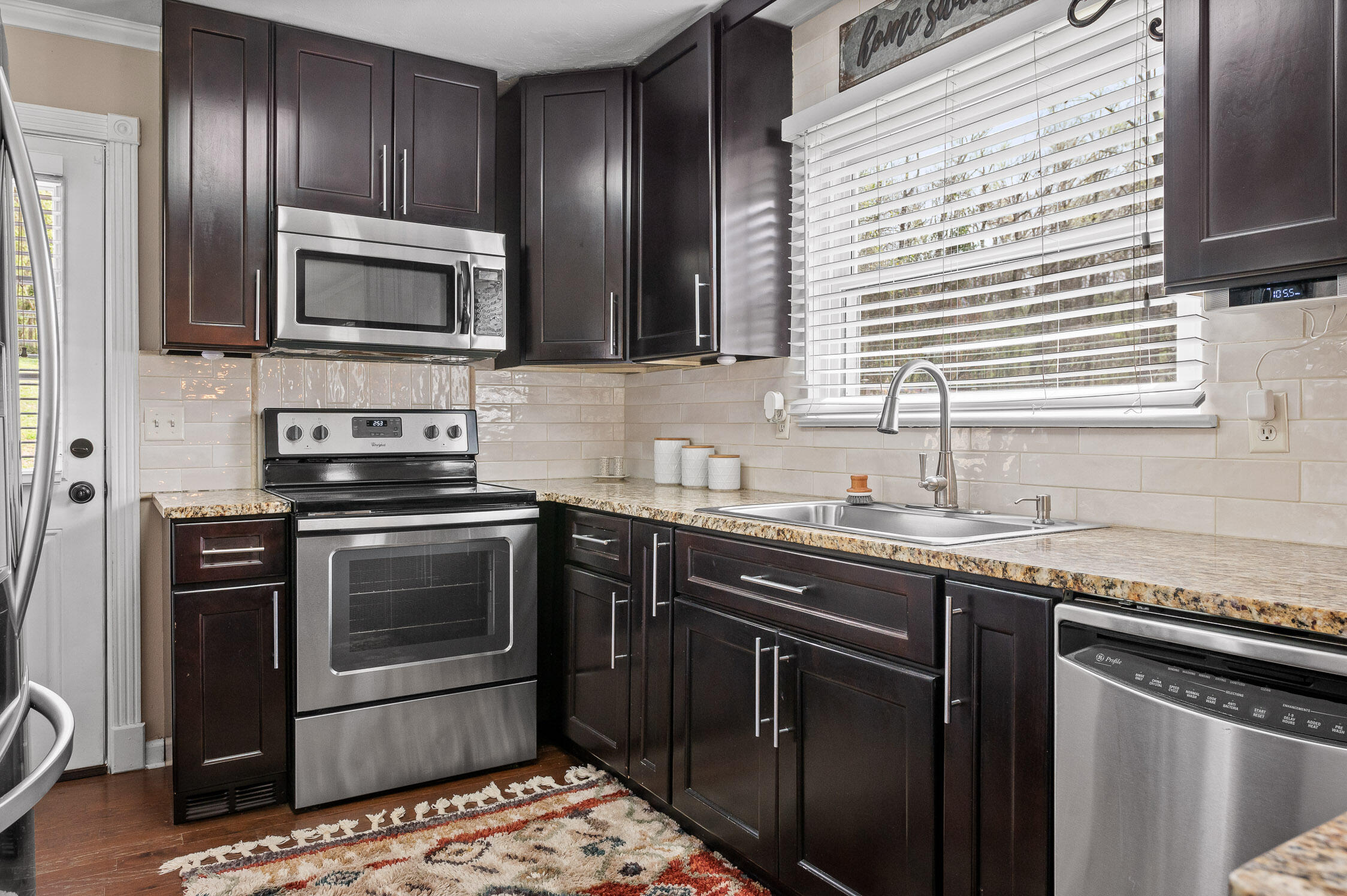 528 Lullwater Road Chattanooga, TN 37405 - Photo 11 of 28 Kitchen