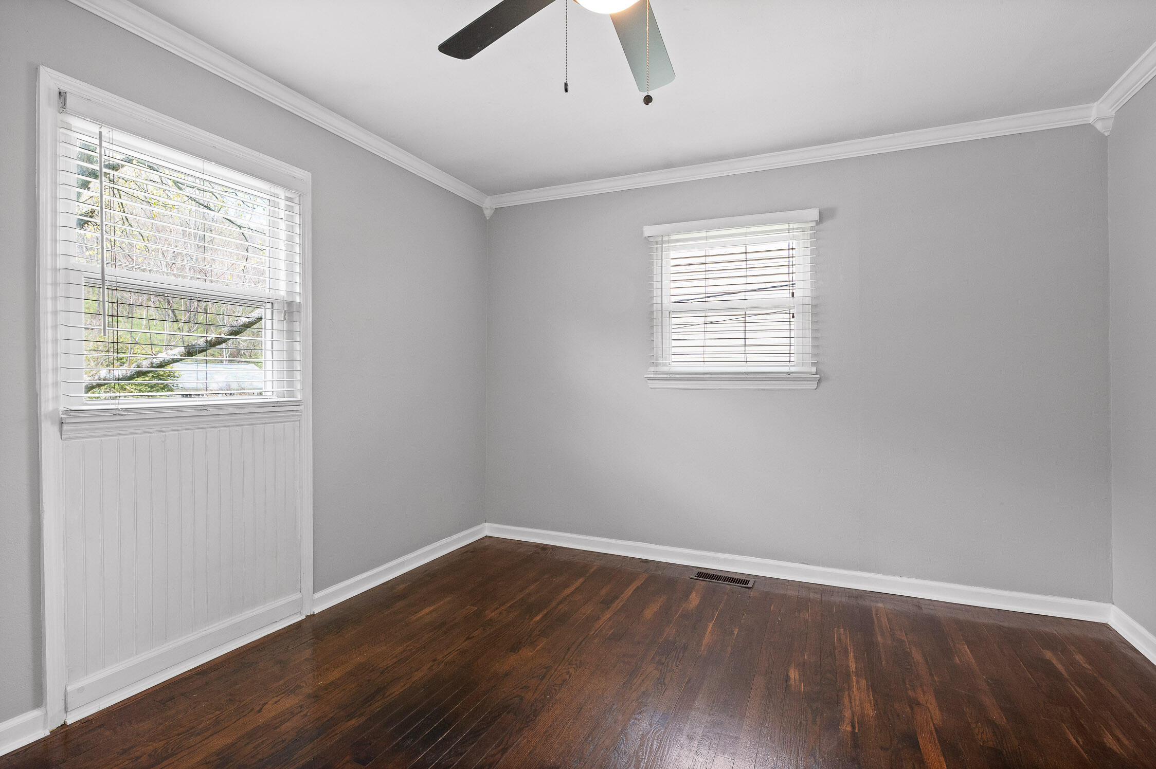 528 Lullwater Road Chattanooga, TN 37405 - Photo 20 of 28 Bedroom 2