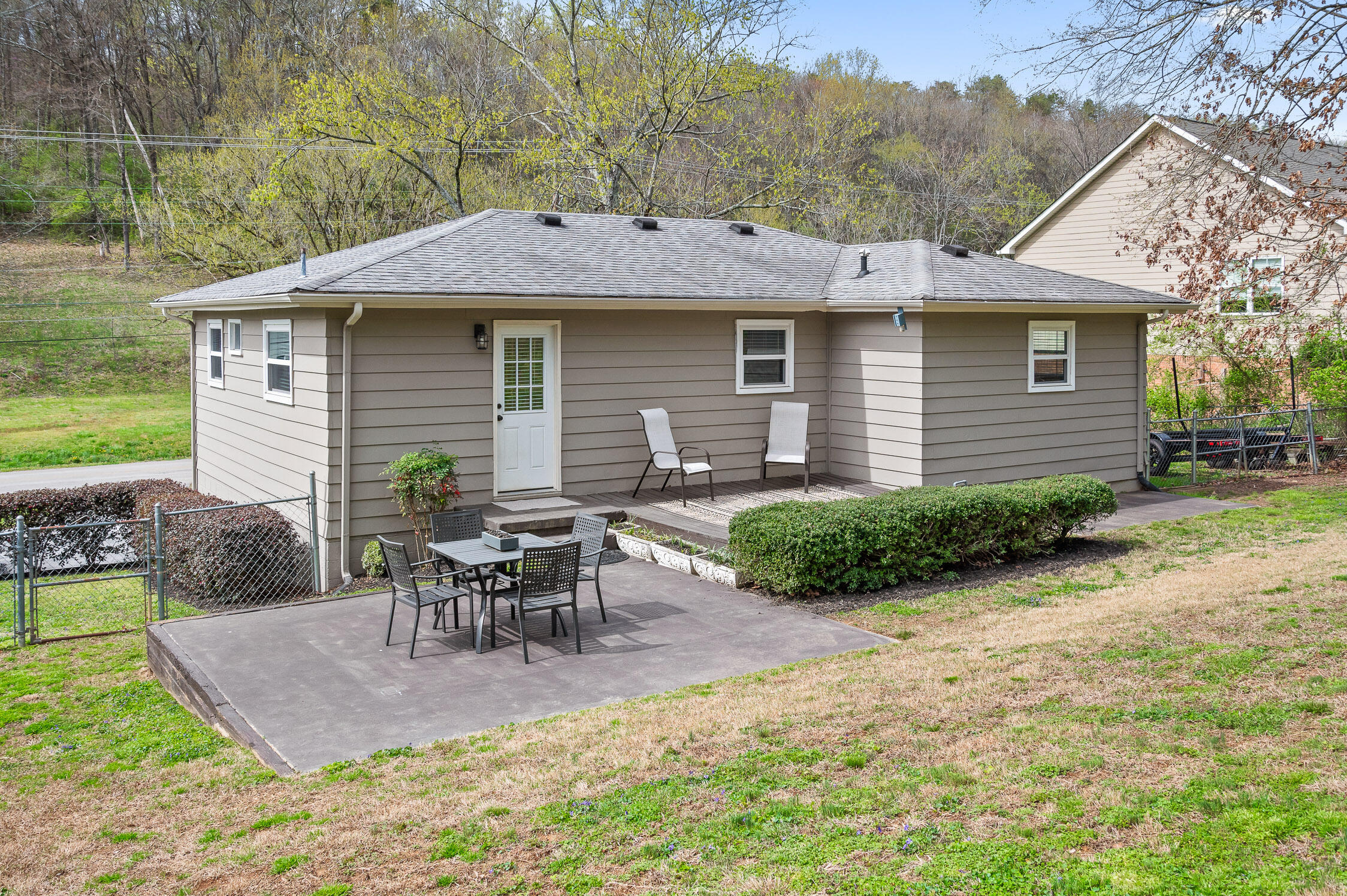 528 Lullwater Road Chattanooga, TN 37405 - Photo 27 of 28 Back Yard