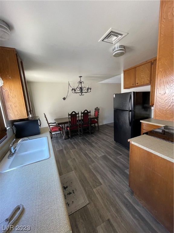 3074 South Pecos Road Las Vegas, NV 89121 - Photo 7 of 25 Gallery Image 7
