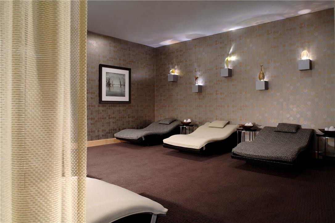 7802 Lakeside Boulevard, Unit 723 Boca Raton, FL 33434 - Photo 48 of 51 Men's Relaxation Room