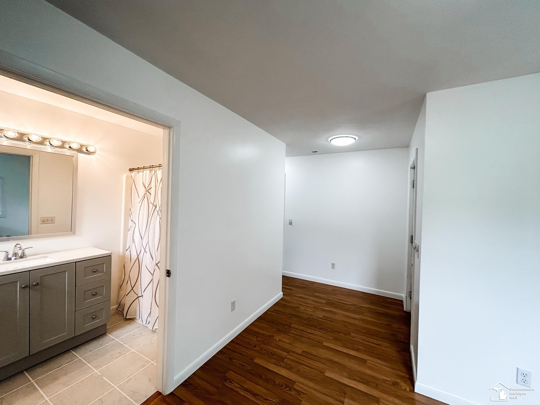 2980 West Sterns Road Lambertville, MI 48144 - Photo 46 of 79 50113784-45.JPG