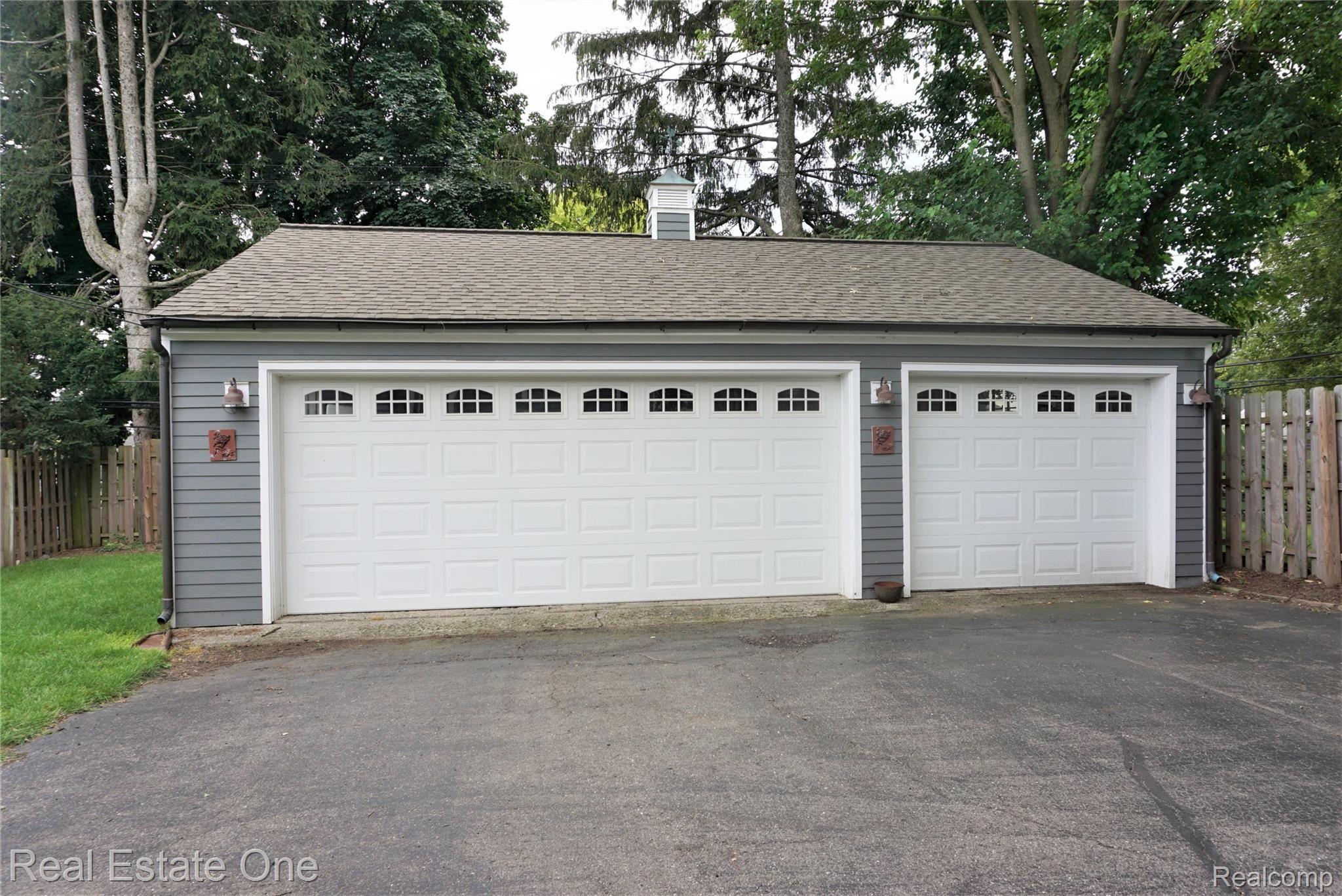129 Ferndale Avenue Rochester, MI 48307 - Photo 32 of 32 DSC02737 (2).JPG