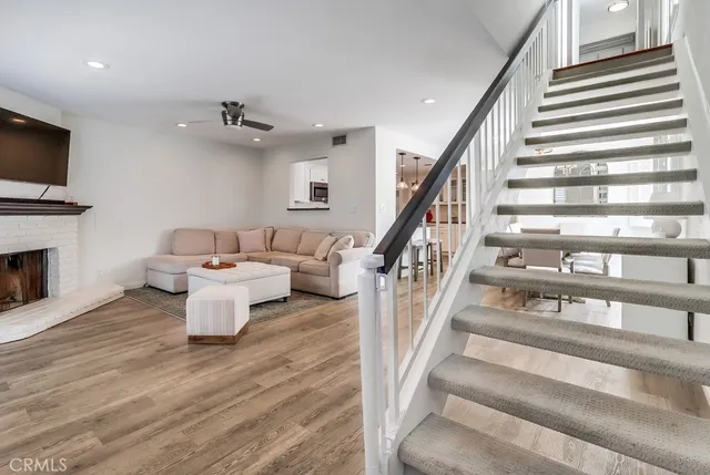 $839,000 | 930 Ocean View Avenue, Unit E, Monrovia, CA 91016