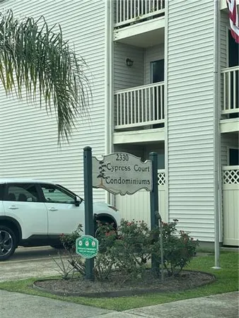 $94,000 | 2330 Edenborn Avenue, Unit 225, Metairie, LA 70001